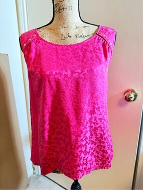 Marc Jacob’s electric magenta sleeveless top size medium pre owned 100% silk